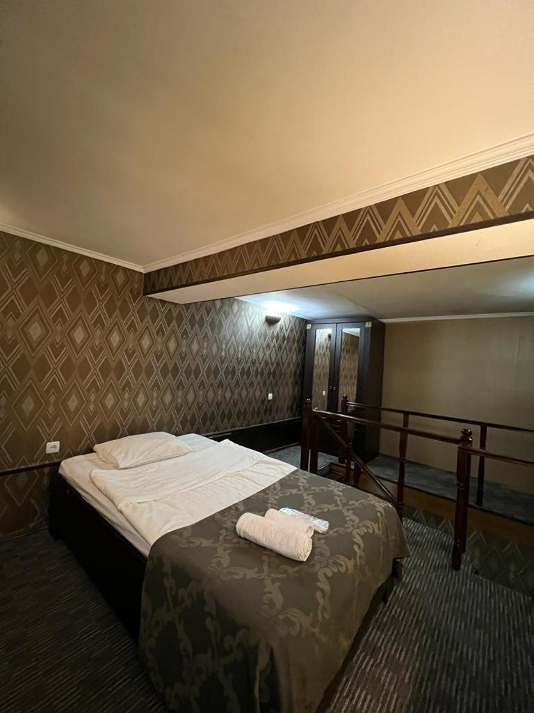 Elno Hotel Tbilisi Rom bilde
