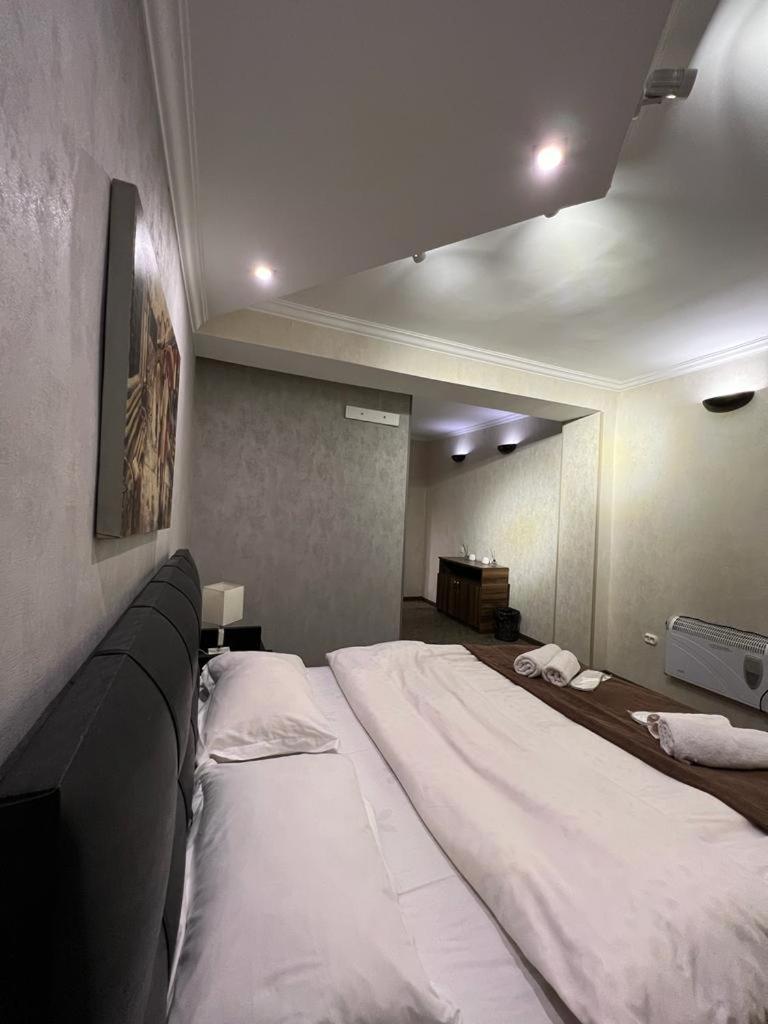 Elno Hotel Tbilisi Eksteriør bilde