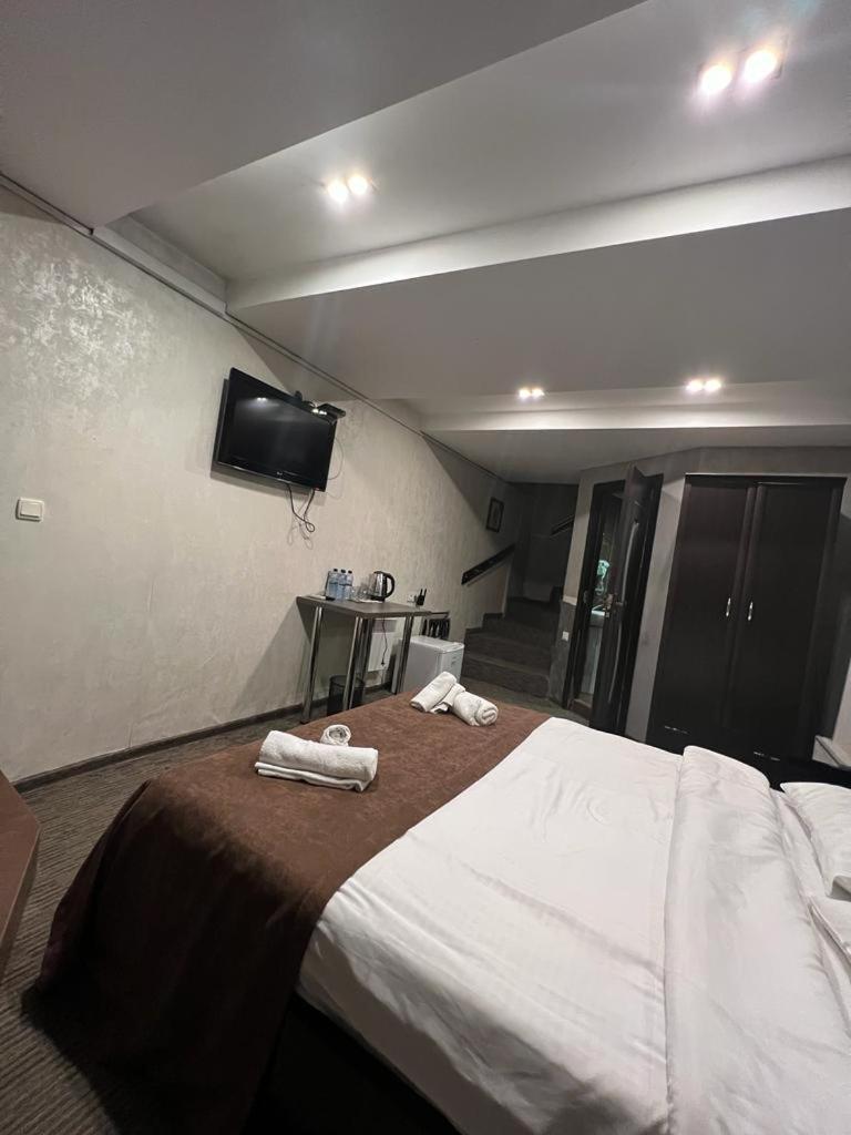 Elno Hotel Tbilisi Eksteriør bilde