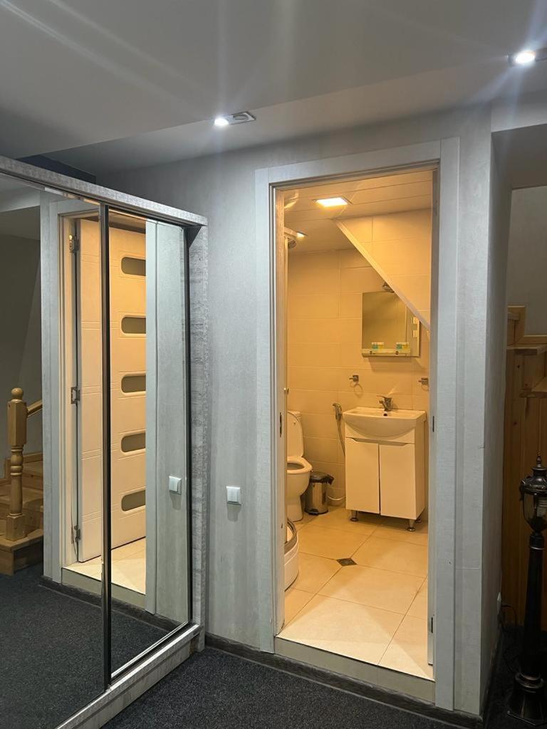 Elno Hotel Tbilisi Rom bilde